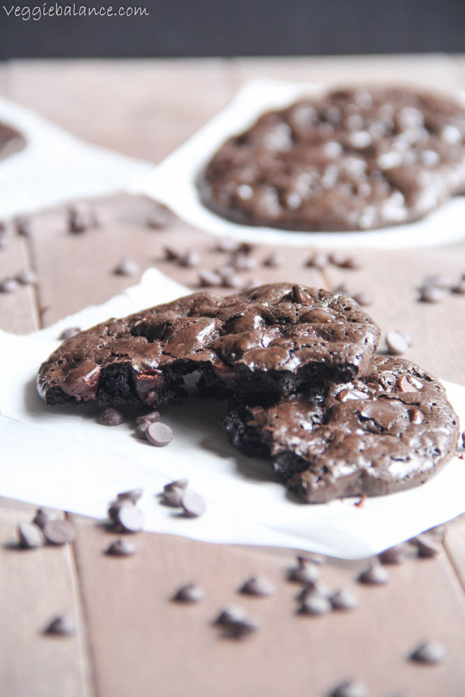 Flourless Double Chocolate Chip Cookies