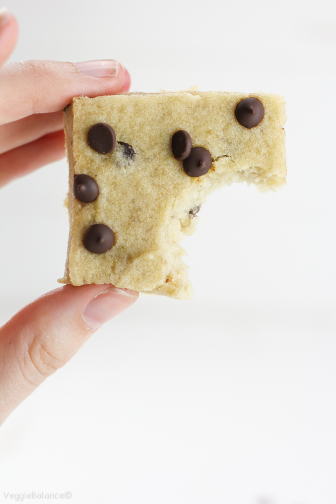 Healthy Banana Bread Breakfast Bars