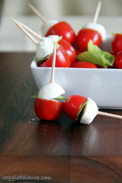 Caprese Mini Skewers Appetizer - Veggiebalance.com