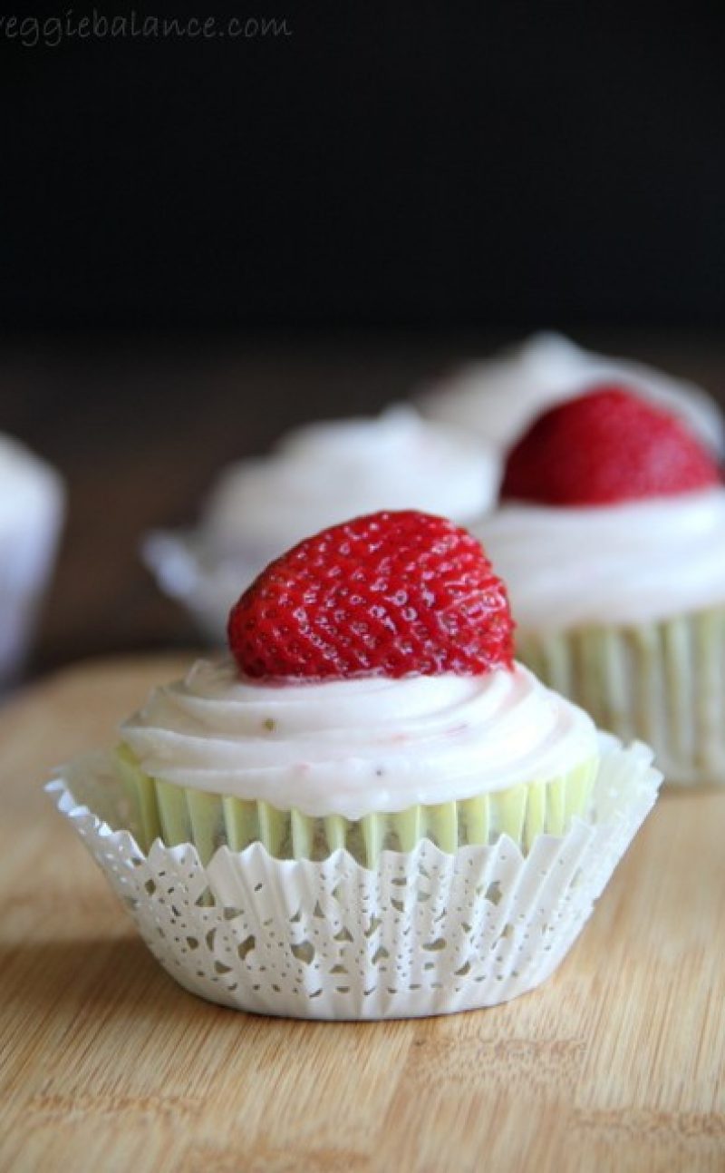 Fresh Strawberry Cupcakes Recipe