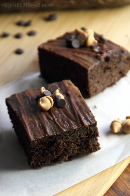 Peanut Butter Brownies - Veggiebalance.com