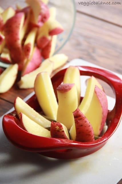 Healthy Baked Potato Wedges - Veggiebalance.com