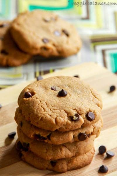 Gluten Free Chocolate Chip Peanut Butter Cookies - Veggiebalance.com