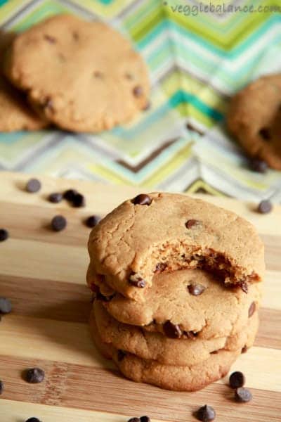 Gluten Free Chocolate Chip Peanut Butter Cookies - Veggiebalance.com