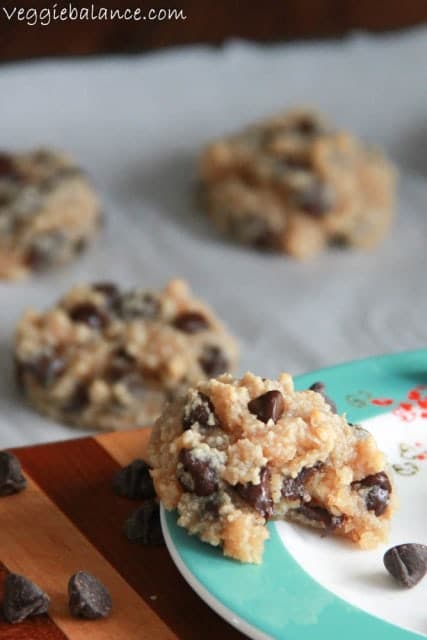 Flourless Chocolate Chip Cookies - Veggiebalance.com