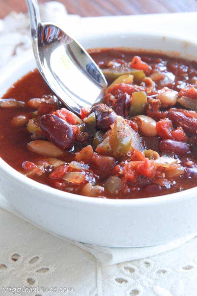 Vegetarian Chili with Banana Peppers - Veggiebalance.com