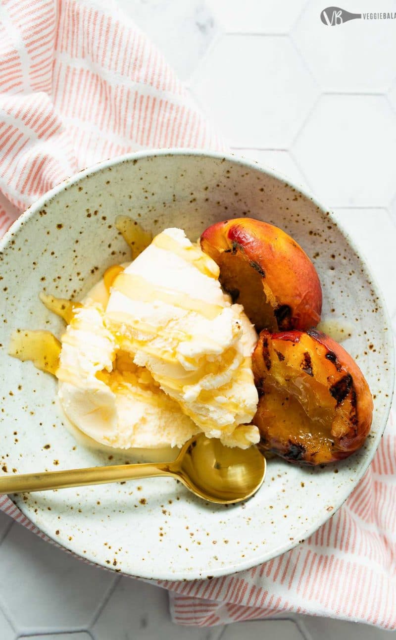 Grilled Peaches with Ice Cream Recipe