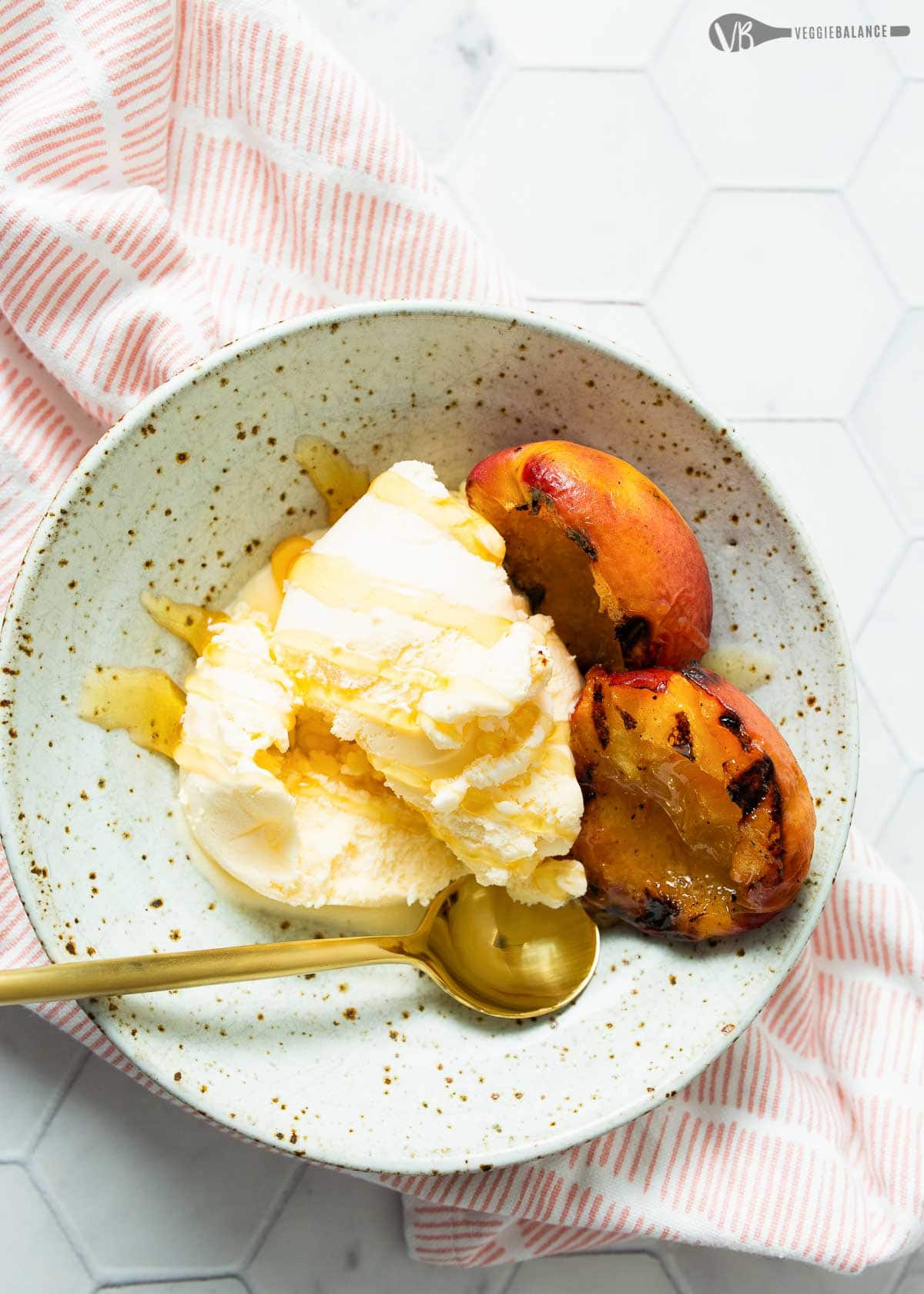 Grilled Peaches with Ice Cream Recipe