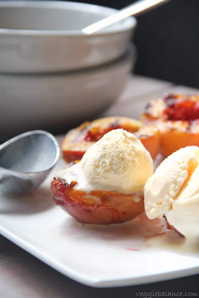 Grilled Peaches with Ice Cream - Veggiebalance.com