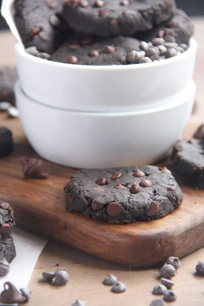 Healthy chocolate chip cookies that are dairy-free.