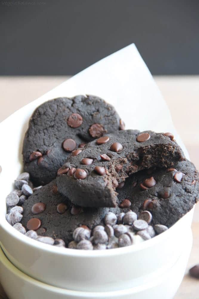 Healthy Gluten-Free Double Chocolate Chip Cookies recipe. Healthy chocolate chip cookies that are dairy-free, low-sugar and vegan. No oil added, refined sugar-free. Delicious!