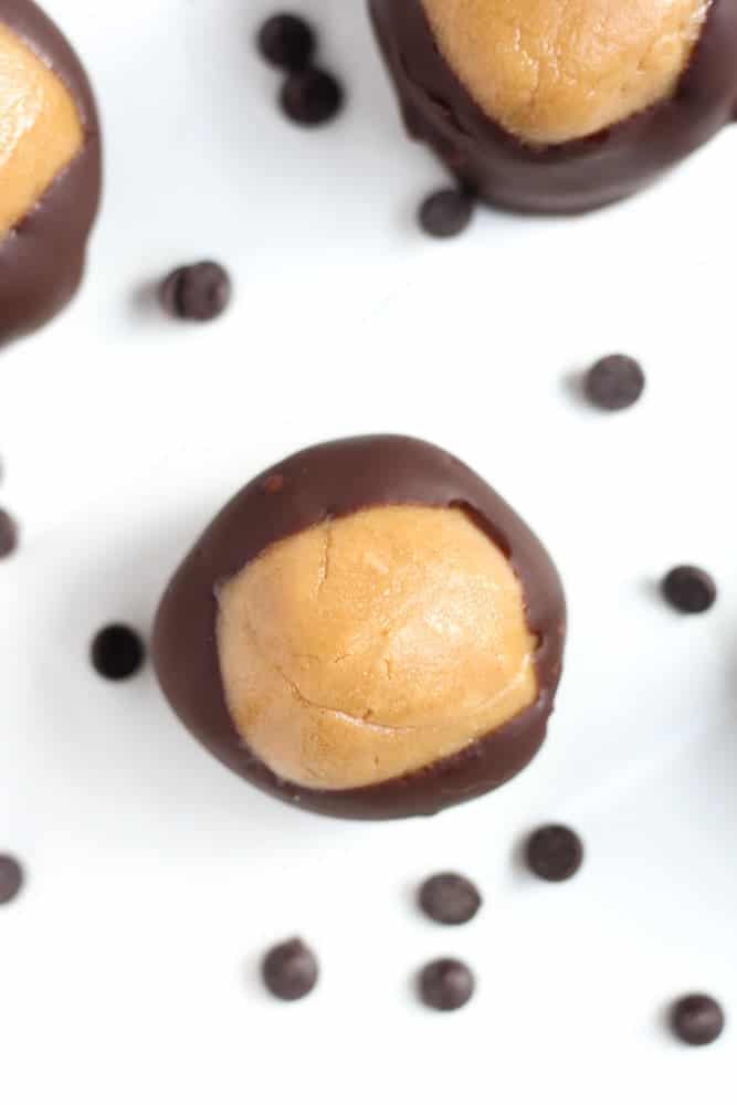 Healthy Buckeye Balls {3-Ingredients} - Veggiebalance.com