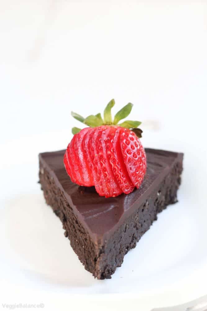 Flourless Chocolate Cake recipe {Gluten-Free, Dairy-Free} - Veggiebalance.com