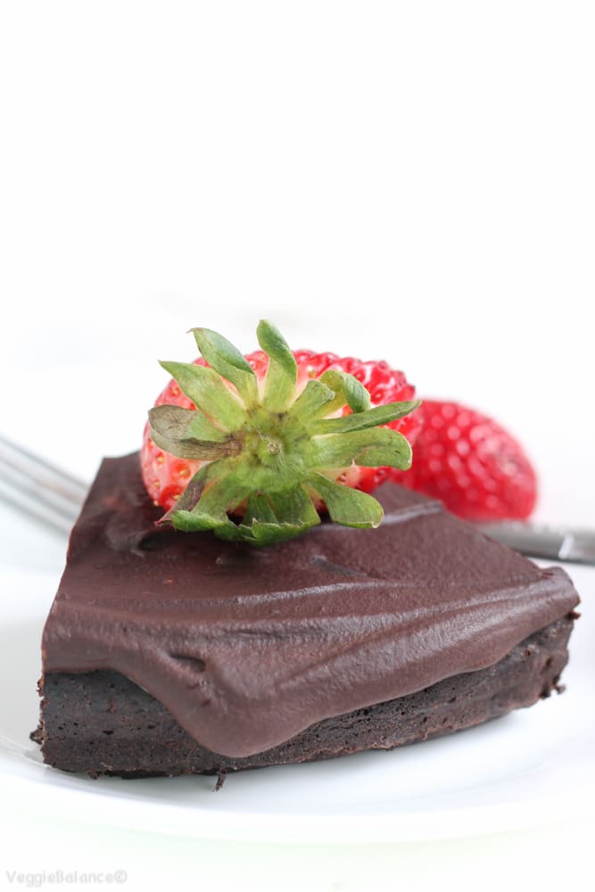 Flourless Chocolate Cake recipe {Gluten-Free, Dairy-Free} - Veggiebalance.com