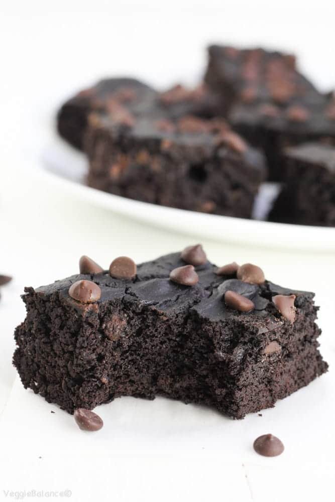 Black Bean Brownies Healthy Flourless - Veggiebalance.com