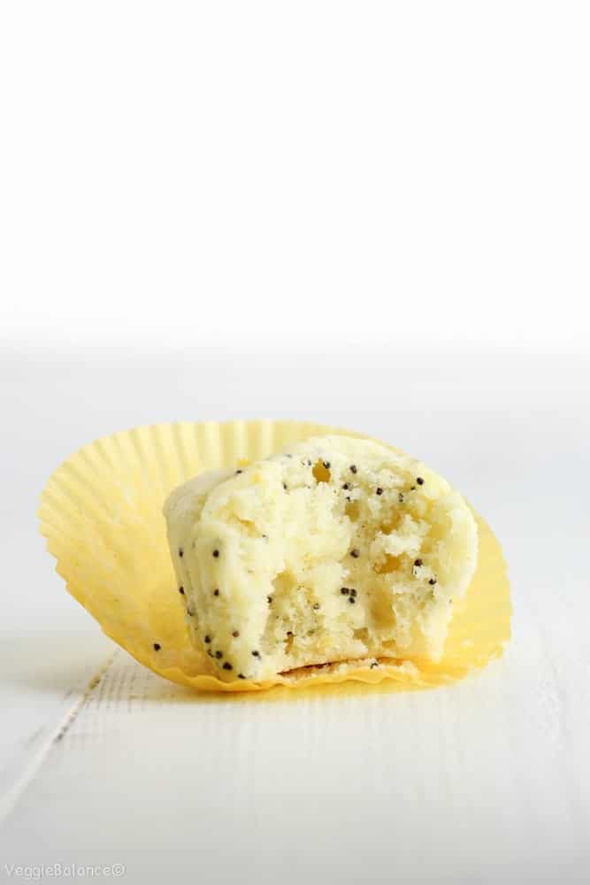 Healthy Lemon Poppy Seed Muffins {Gluten-Free} - Veggiebalance.com