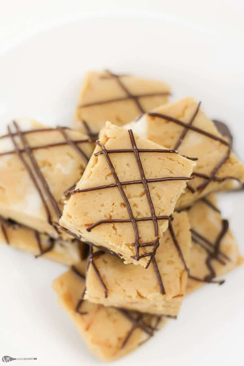 Easy No-Bake Peanut Butter Buckeye Bars Recipe - Veggiebalance.com