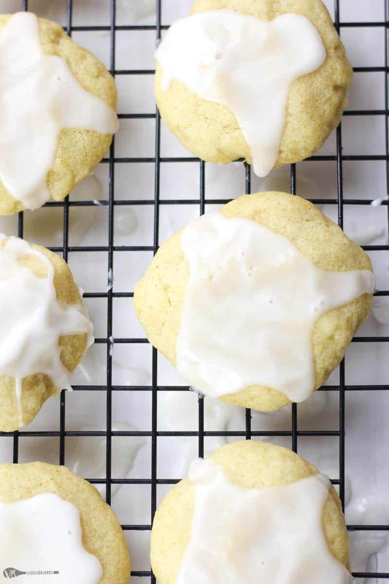 Receita de Biscoitos de Meltaway de amêndoa - Veggiebalance.com