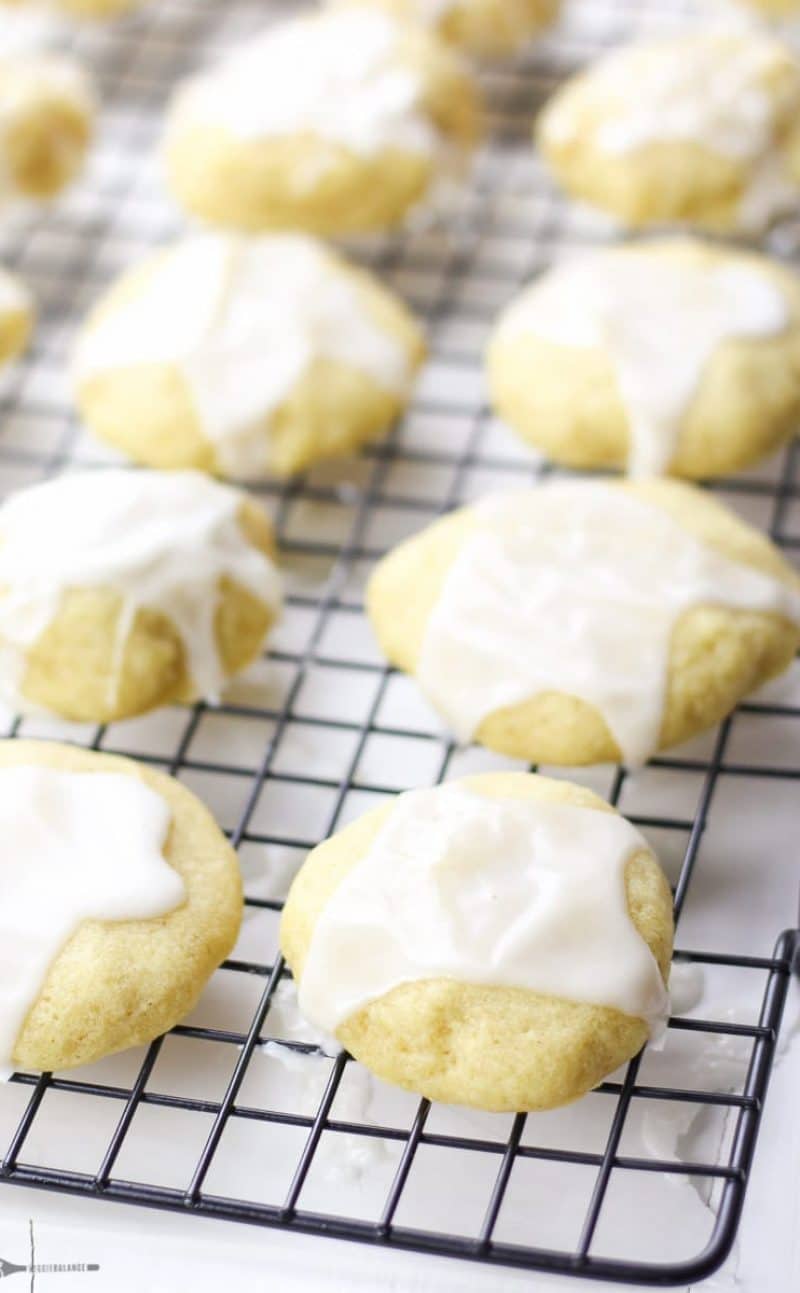 Gluten-Free Almond Meltaway Cookies Recipe