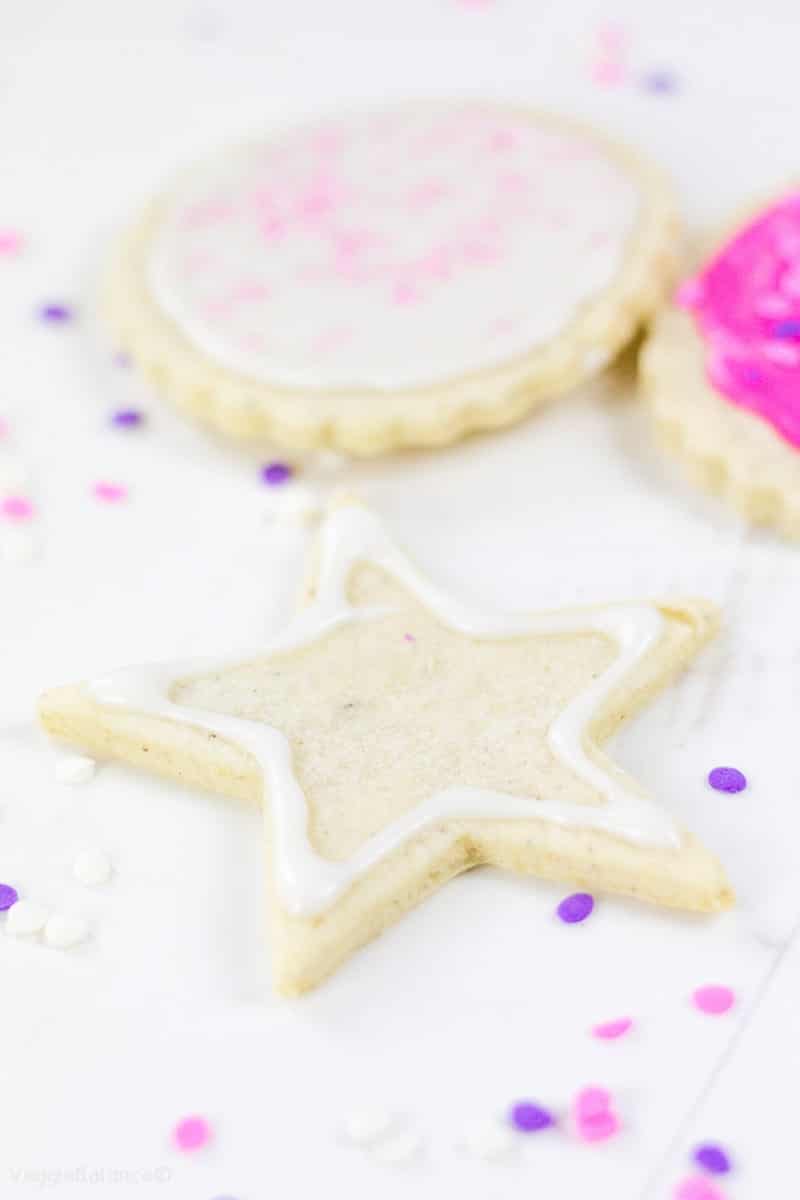 Sugar Cookie Icing for Cut out Cookies - Veggiebalance.com