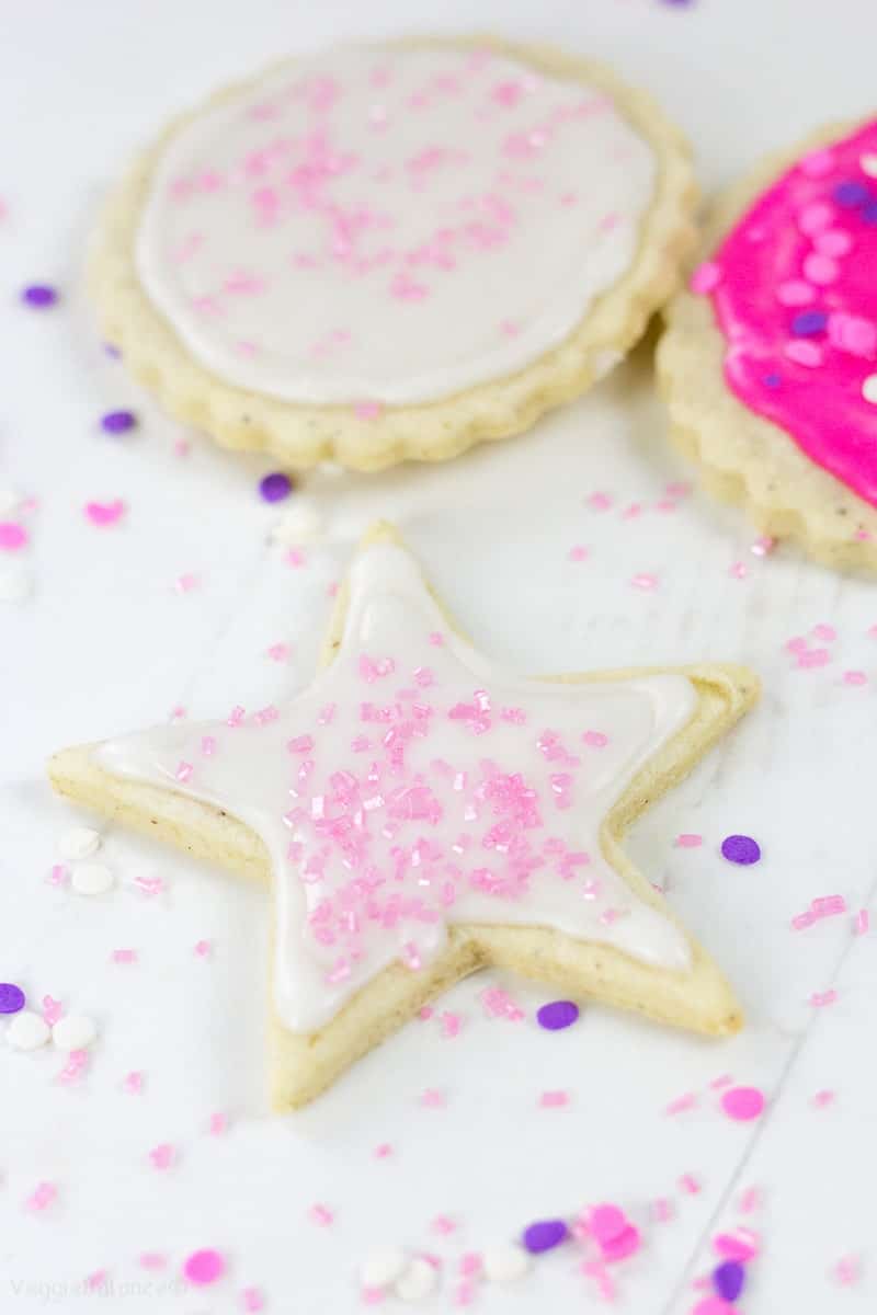 Sugar Cookie Icing for Cut out Cookies - Veggiebalance.com