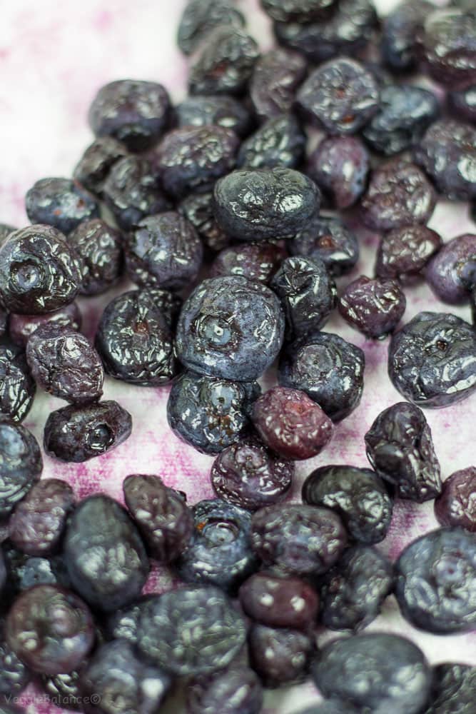 Baking with Frozen Blueberries can be tricky - Veggiebalance.com