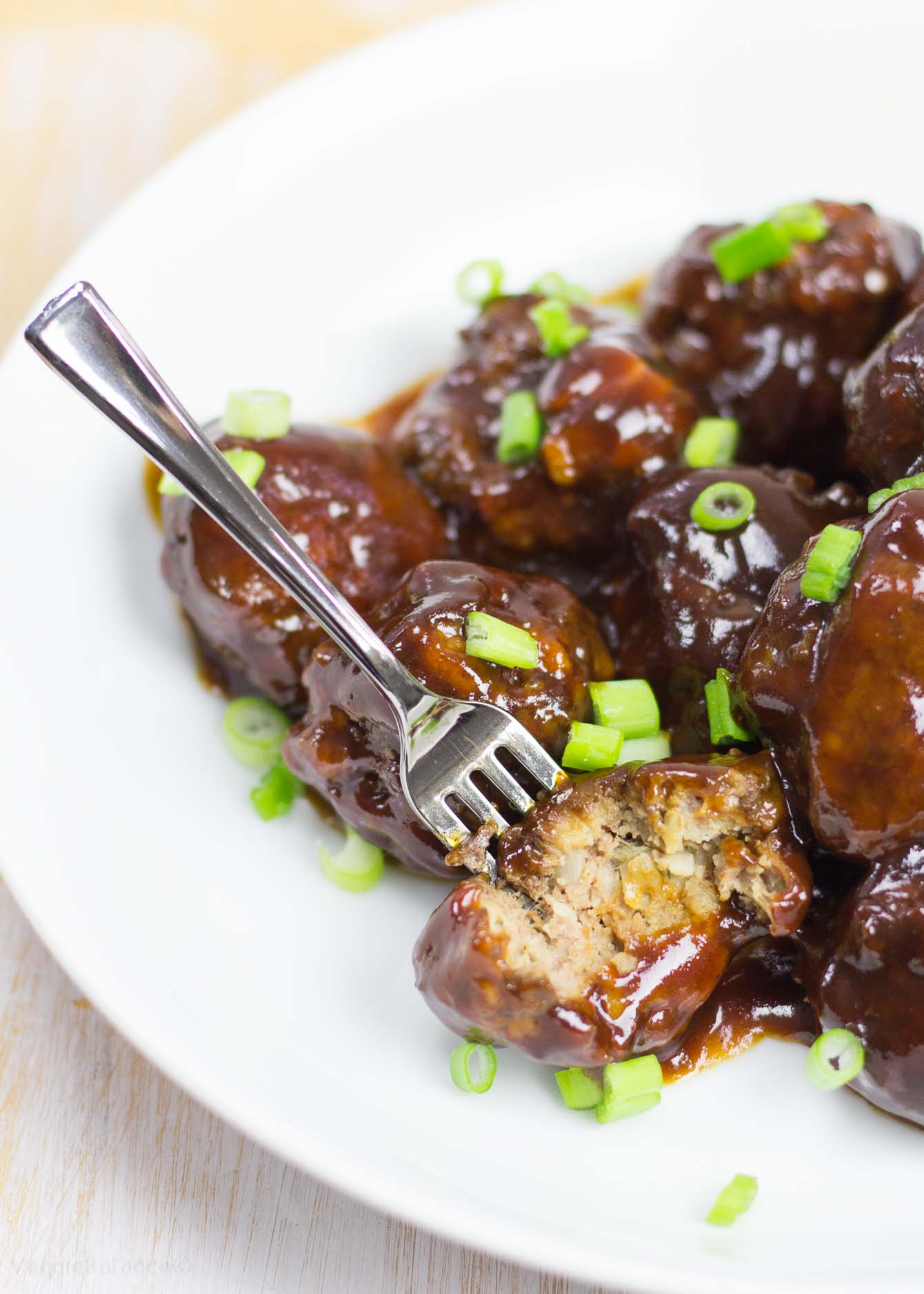 Barbecue Slow Cooker Meatballs Gluten Free and Dairy Free - Veggiebalance.com