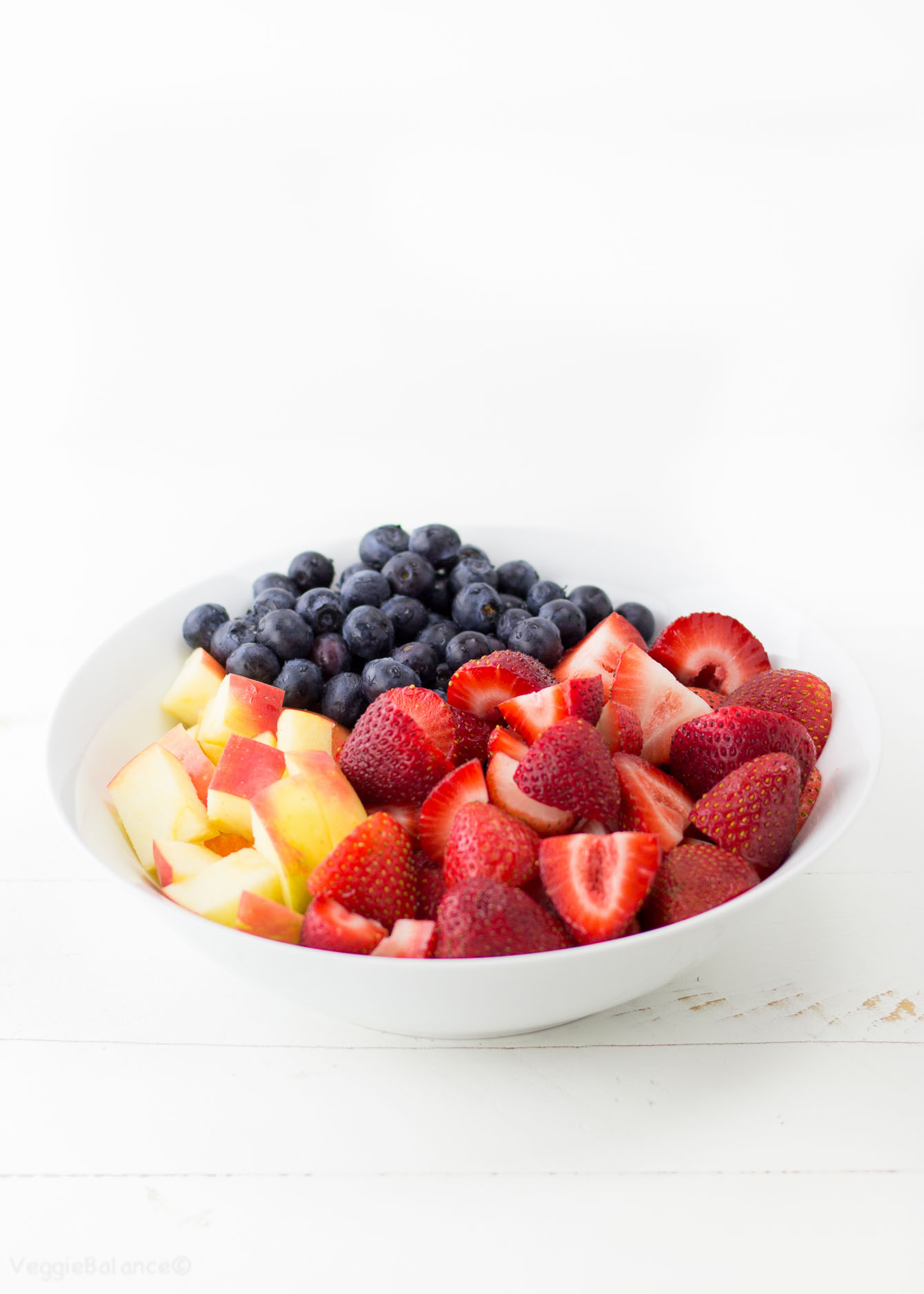 Lemon Mint Fruit Salad (aka The Red, White & Blue Fruit Salad) Gluten Free - Veggiebalance.com