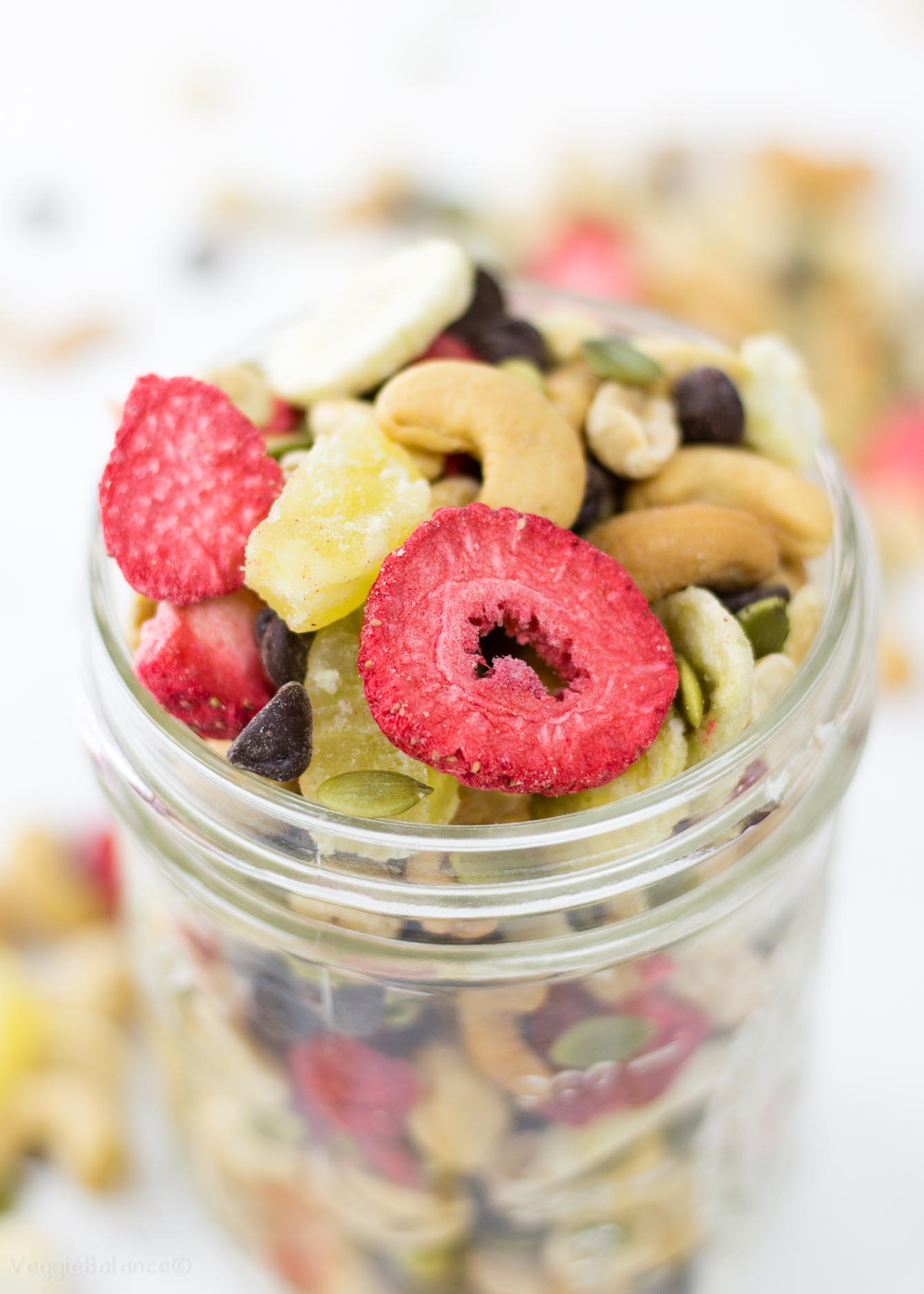 Banana Split Trail Mix recipe gluten free - Veggiebalance.com