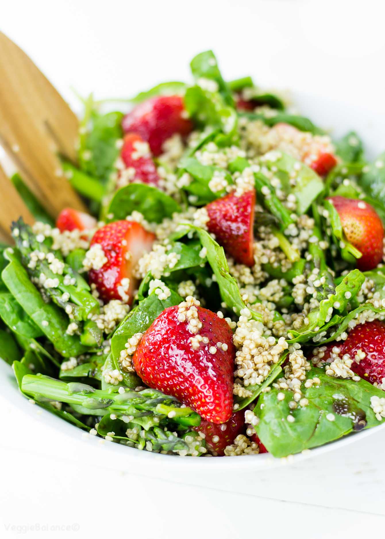 Strawberry Asparagus Quinoa Salad recipe gluten free - Veggiebalance.com