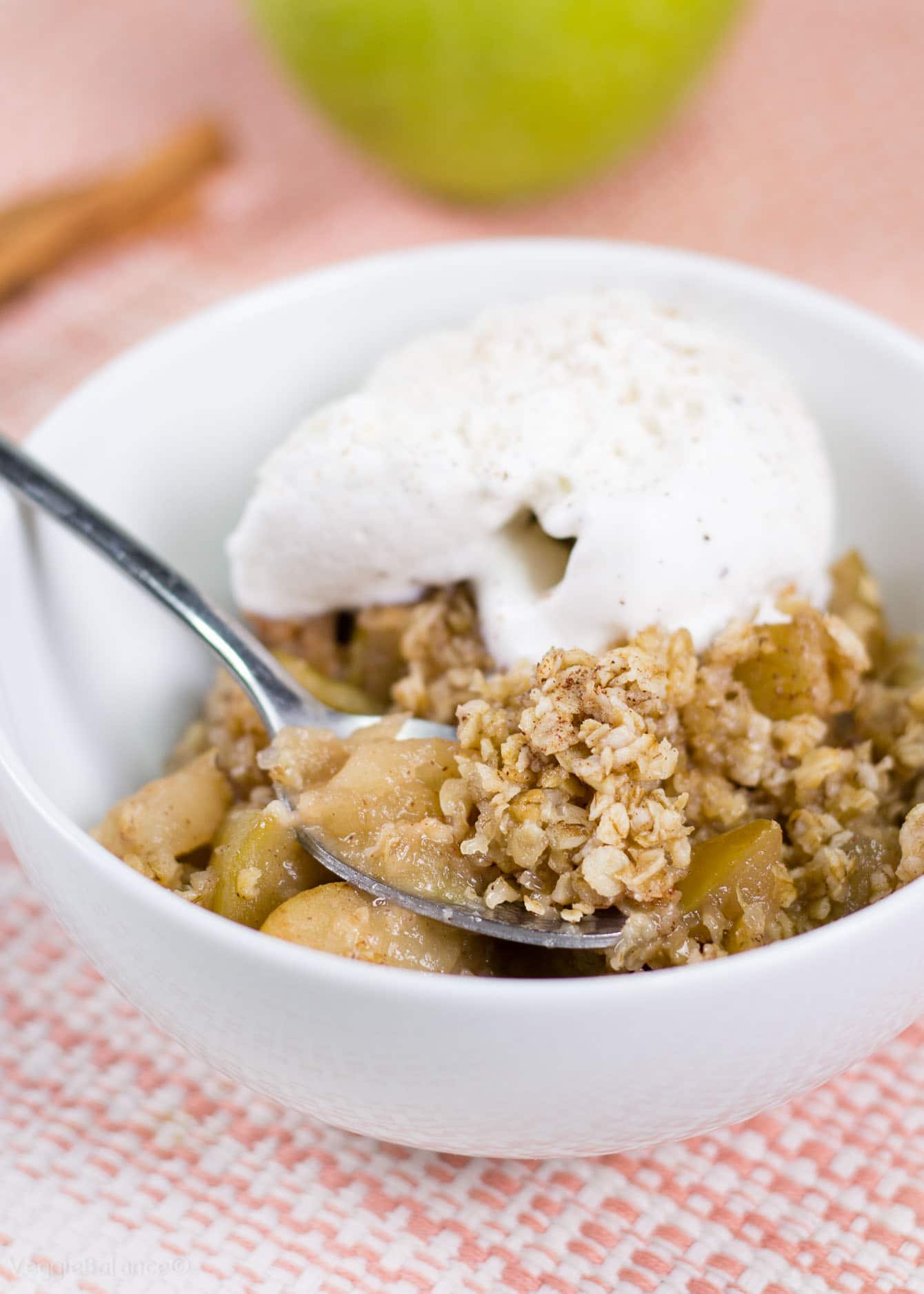 Slow Cooker Apple Crisp Recipe