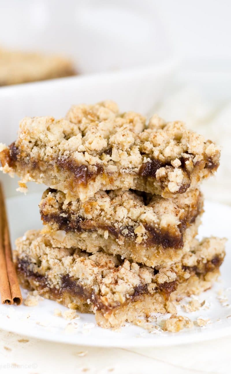 Chewy Apple Oatmeal Bars Recipe