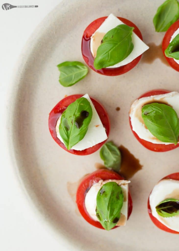 Healthy & Delicious Easy Caprese Salad Recipe