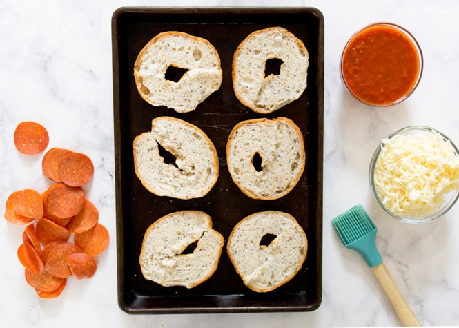 Gluten free pizza bagels